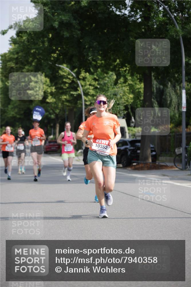 15.06.2025 - REWE Women's Run Jannik Wohlers http://msf.ph/oto/7940358 15.06.2025 08:45:25 Laufen 10352 meine-sportfotos.de