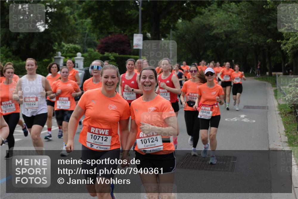 15.06.2025 - REWE Women's Run Jannik Wohlers http://msf.ph/oto/7940361 15.06.2025 08:27:52 Laufen 10011, 0012, 1044, 10637, 10744, 10222, 10498, 10712, 10124 meine-sportfotos.de