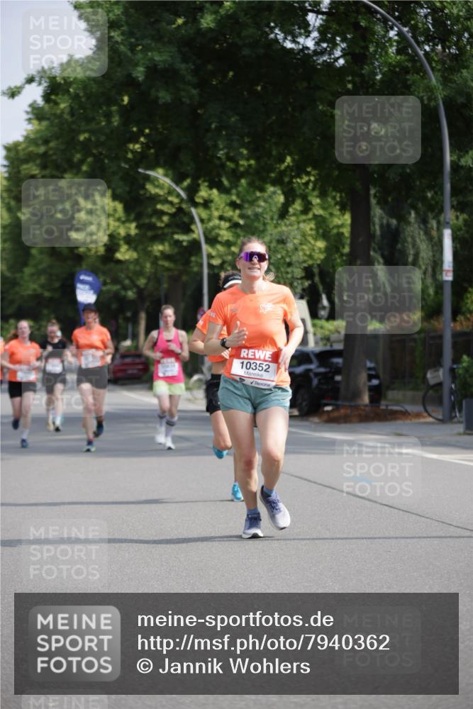 15.06.2025 - REWE Women's Run Jannik Wohlers http://msf.ph/oto/7940362 15.06.2025 08:45:25 Laufen 10352 meine-sportfotos.de