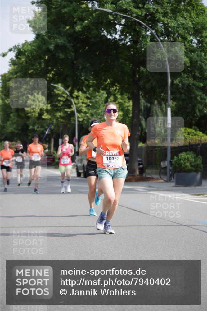 15.06.2025 - REWE Women's Run Jannik Wohlers http://msf.ph/oto/7940402 15.06.2025 08:45:25 Laufen 10352 meine-sportfotos.de