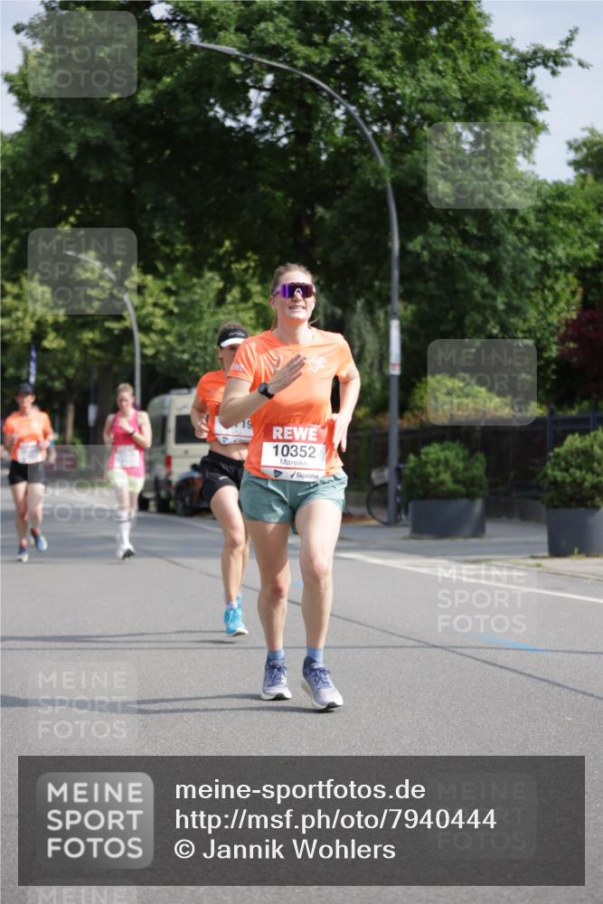 15.06.2025 - REWE Women's Run Jannik Wohlers http://msf.ph/oto/7940444 15.06.2025 08:45:26 Laufen 10352 meine-sportfotos.de