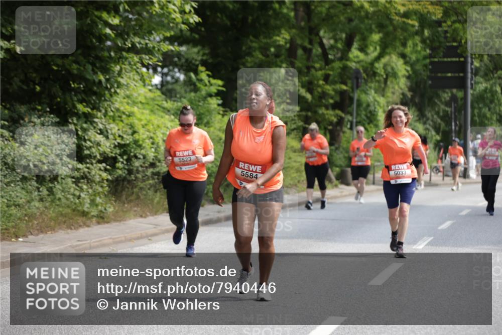 15.06.2025 - REWE Women's Run Jannik Wohlers http://msf.ph/oto/7940446 15.06.2025 10:15:06 Laufen 5523, 5584, 5033 meine-sportfotos.de