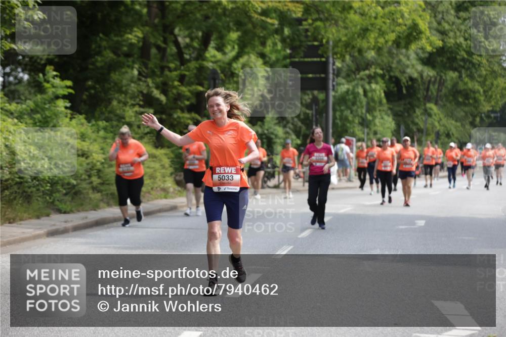 15.06.2025 - REWE Women's Run Jannik Wohlers http://msf.ph/oto/7940462 15.06.2025 10:15:08 Laufen 5033 meine-sportfotos.de