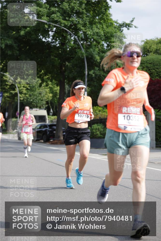 15.06.2025 - REWE Women's Run Jannik Wohlers http://msf.ph/oto/7940481 15.06.2025 08:45:26 Laufen 10719, 10352 meine-sportfotos.de