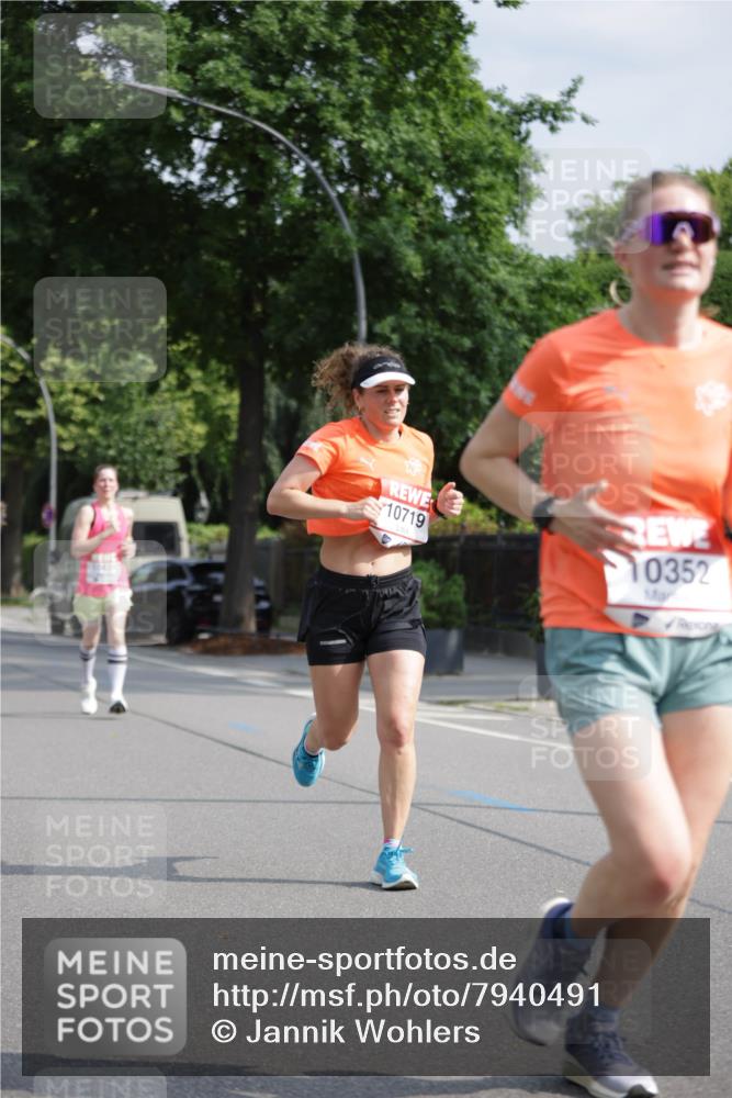 15.06.2025 - REWE Women's Run Jannik Wohlers http://msf.ph/oto/7940491 15.06.2025 08:45:27 Laufen 10719, 0352 meine-sportfotos.de