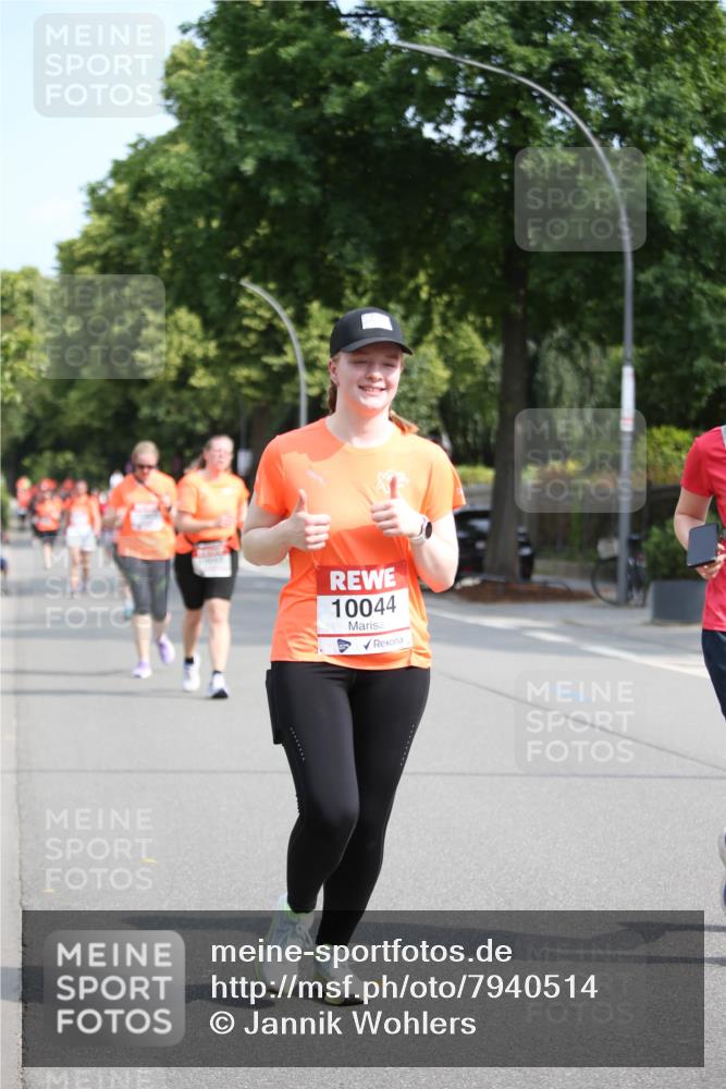 15.06.2025 - REWE Women's Run Jannik Wohlers http://msf.ph/oto/7940514 15.06.2025 09:58:20 Laufen 10044 meine-sportfotos.de