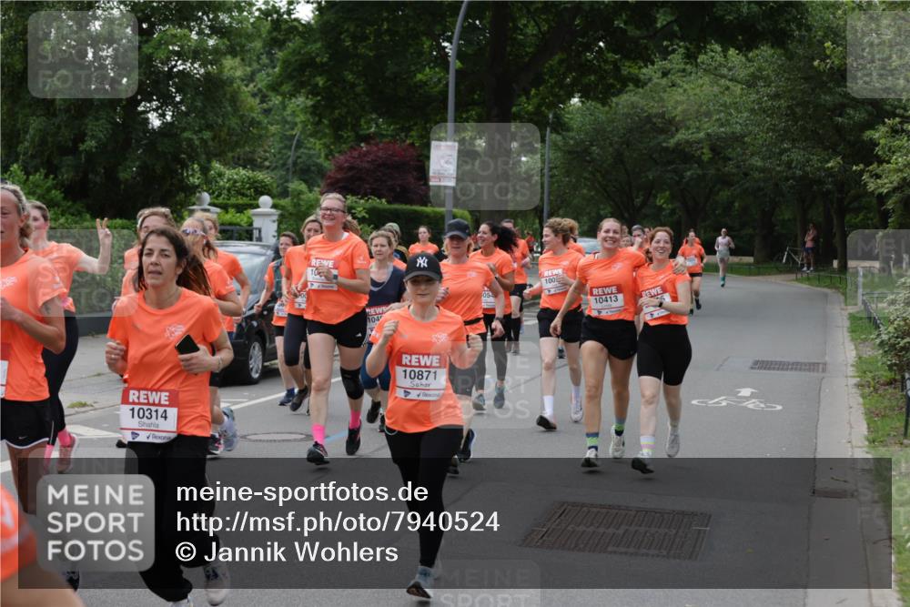 15.06.2025 - REWE Women's Run Jannik Wohlers http://msf.ph/oto/7940524 15.06.2025 08:27:55 Laufen 10314, 10, 104, 10871, 100, 054, 10413 meine-sportfotos.de