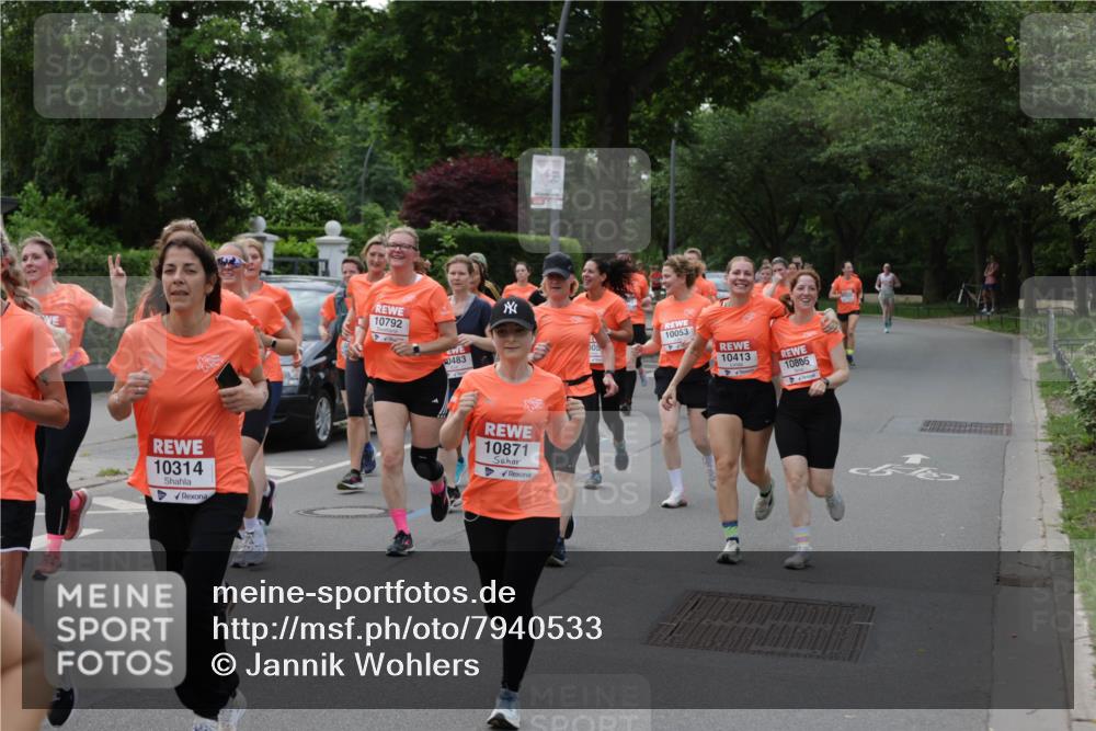 15.06.2025 - REWE Women's Run Jannik Wohlers http://msf.ph/oto/7940533 15.06.2025 08:27:55 Laufen 10314, 10792, 0483, 10053, 10413, 10805, 10871 meine-sportfotos.de