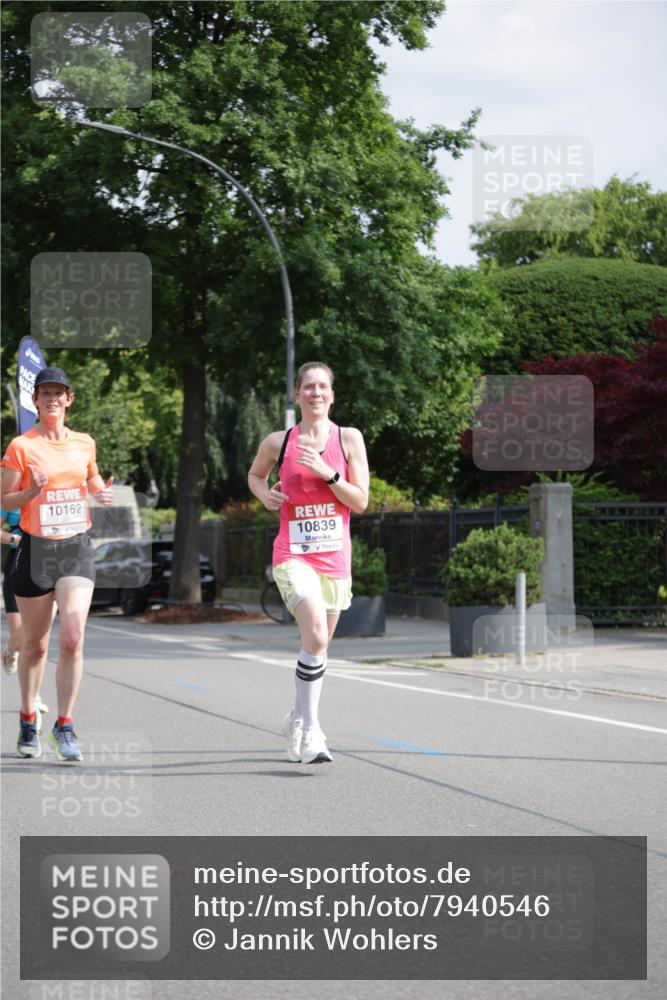 15.06.2025 - REWE Women's Run Jannik Wohlers http://msf.ph/oto/7940546 15.06.2025 08:45:29 Laufen 10162, 10839 meine-sportfotos.de