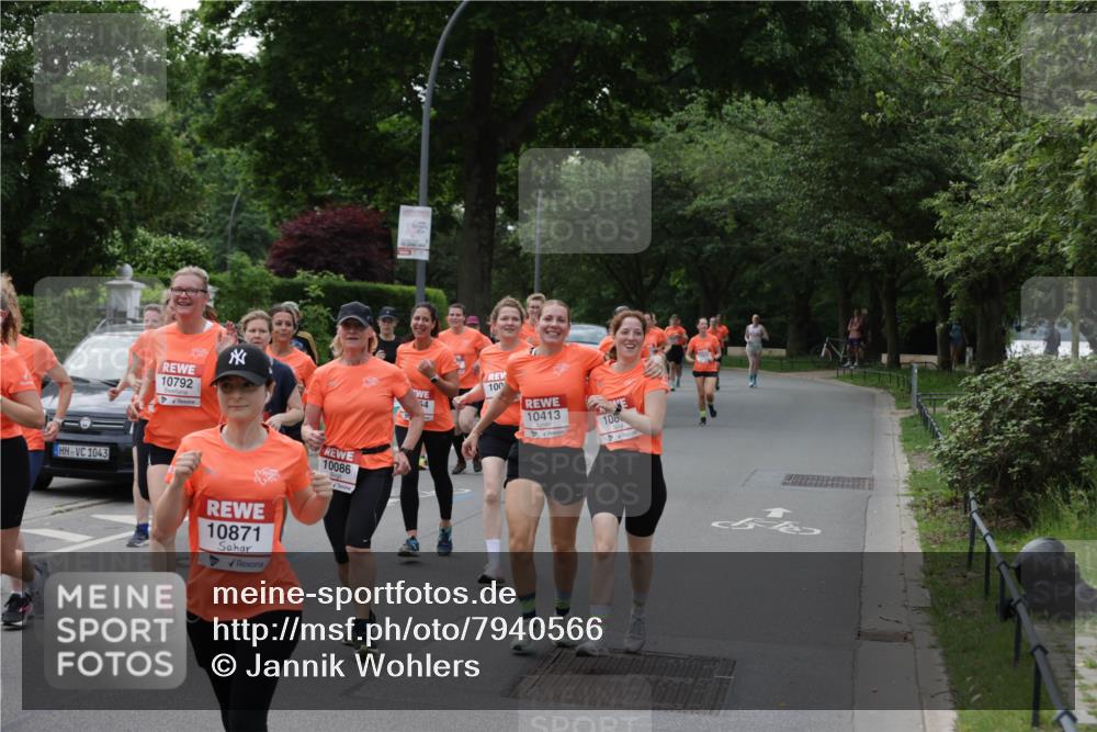 15.06.2025 - REWE Women's Run Jannik Wohlers http://msf.ph/oto/7940566 15.06.2025 08:27:56 Laufen 1043, 10792, 10871, 10086, 100, 54, 10413, 108 meine-sportfotos.de