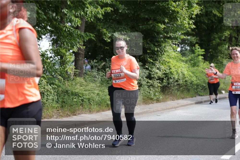 15.06.2025 - REWE Women's Run Jannik Wohlers http://msf.ph/oto/7940582 15.06.2025 10:15:09 Laufen 5523, 503 meine-sportfotos.de
