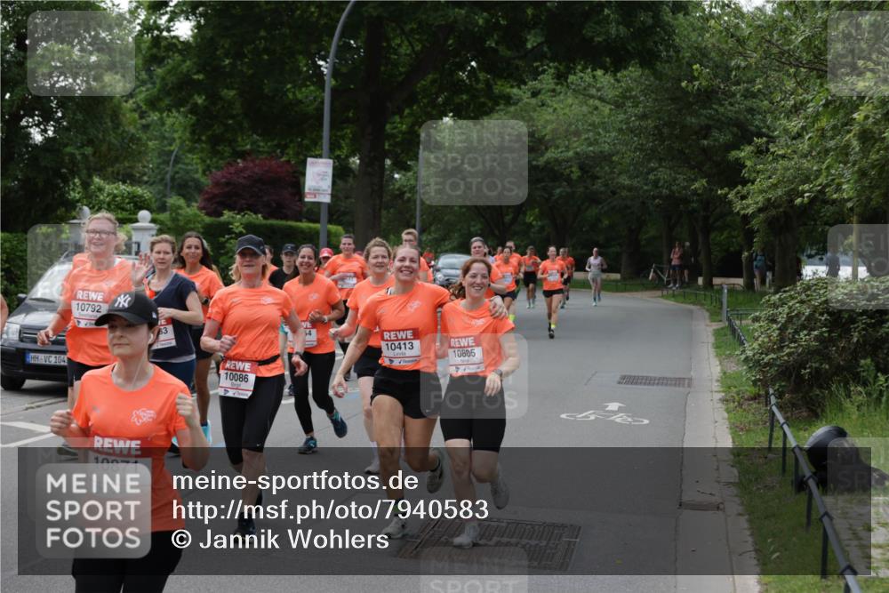 15.06.2025 - REWE Women's Run Jannik Wohlers http://msf.ph/oto/7940583 15.06.2025 08:27:56 Laufen 1041, 10792, 10871, 63, 10086, 54, 10413, 10805 meine-sportfotos.de
