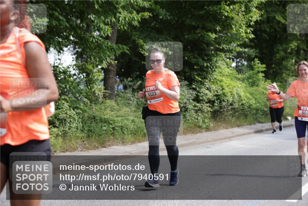 15.06.2025 - REWE Women's Run Jannik Wohlers http://msf.ph/oto/7940591 15.06.2025 10:15:09 Laufen 5523, 503 meine-sportfotos.de