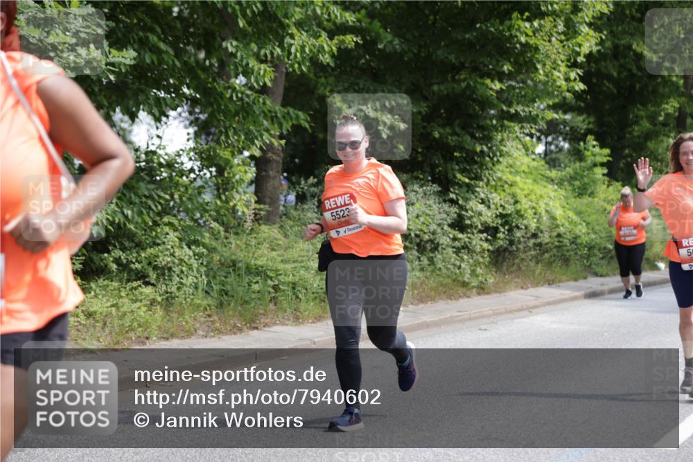 15.06.2025 - REWE Women's Run Jannik Wohlers http://msf.ph/oto/7940602 15.06.2025 10:15:09 Laufen 5523, 50 meine-sportfotos.de