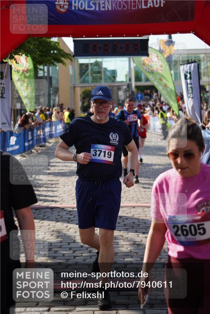 13.06.2025 - Holstenköstenlauf Felixshl http://msf.ph/oto/7940611 13.06.2025 18:07:03 Laufen 2605, 2704, 3027, 3076, 3236, 3293, 3577, 3584, 3719, 3783, 3812, 3827 meine-sportfotos.de