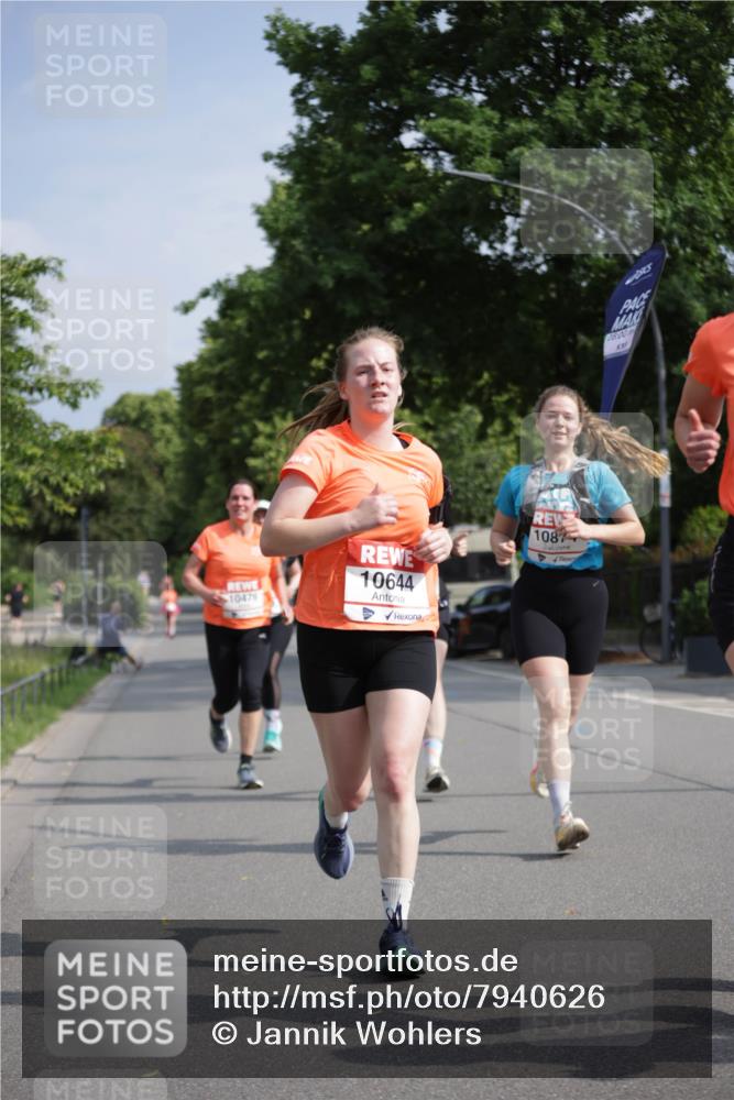 15.06.2025 - REWE Women's Run Jannik Wohlers http://msf.ph/oto/7940626 15.06.2025 08:45:31 Laufen 10476, 10644, 1087 meine-sportfotos.de