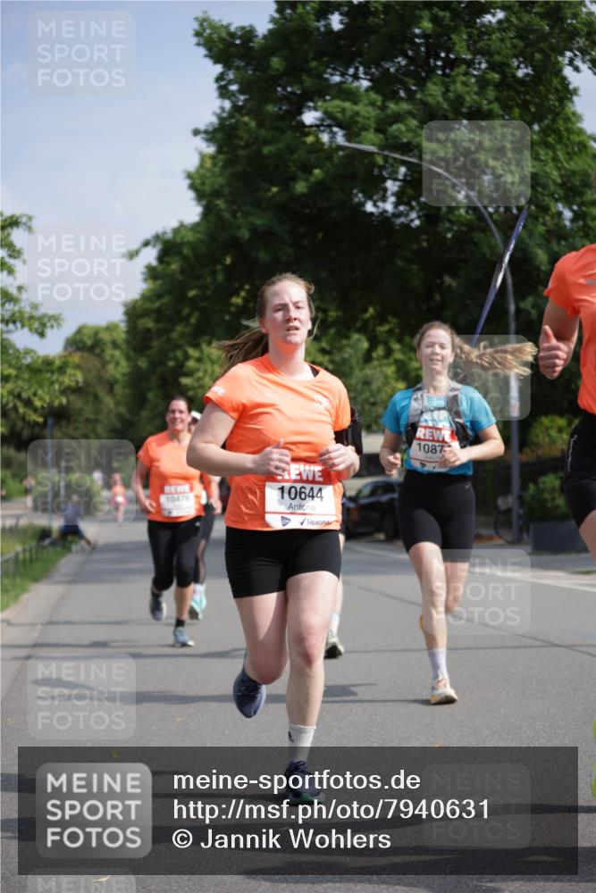 15.06.2025 - REWE Women's Run Jannik Wohlers http://msf.ph/oto/7940631 15.06.2025 08:45:31 Laufen 10644, 1087 meine-sportfotos.de