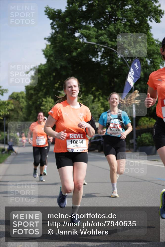 15.06.2025 - REWE Women's Run Jannik Wohlers http://msf.ph/oto/7940635 15.06.2025 08:45:31 Laufen 10644, 10874 meine-sportfotos.de