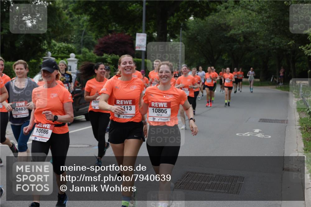 15.06.2025 - REWE Women's Run Jannik Wohlers http://msf.ph/oto/7940639 15.06.2025 08:27:57 Laufen 10483, 10086, 100, 4, 113, 10805 meine-sportfotos.de