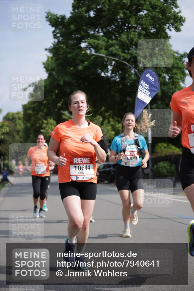 15.06.2025 - REWE Women's Run Jannik Wohlers http://msf.ph/oto/7940641 15.06.2025 08:45:31 Laufen 10478, 10644, 95, 00, 10874 meine-sportfotos.de