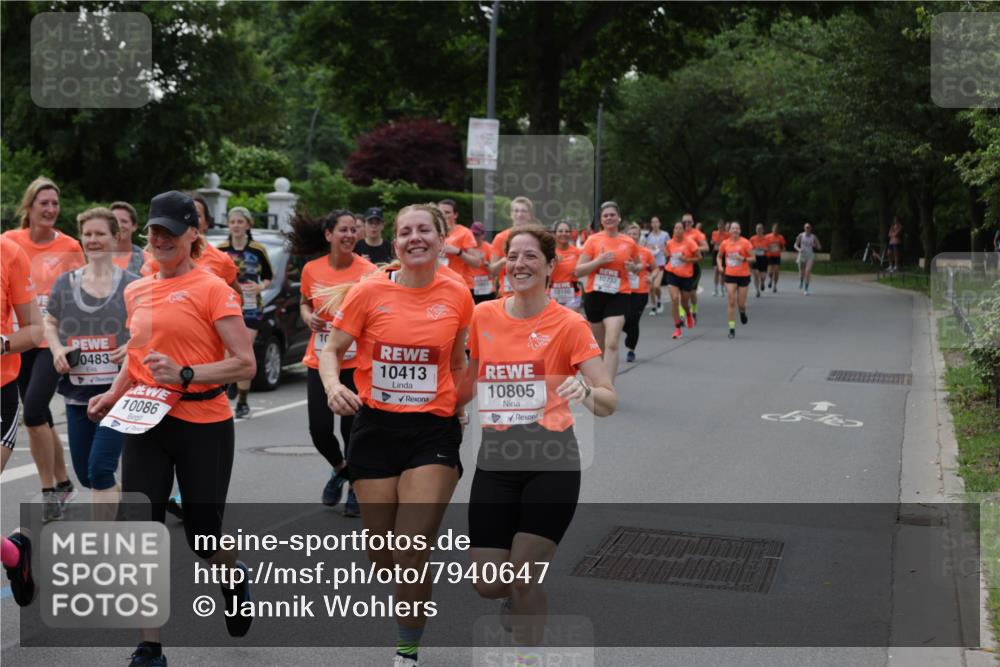 15.06.2025 - REWE Women's Run Jannik Wohlers http://msf.ph/oto/7940647 15.06.2025 08:27:57 Laufen 0483, 10086, 10413, 10805, 10732, 10150 meine-sportfotos.de