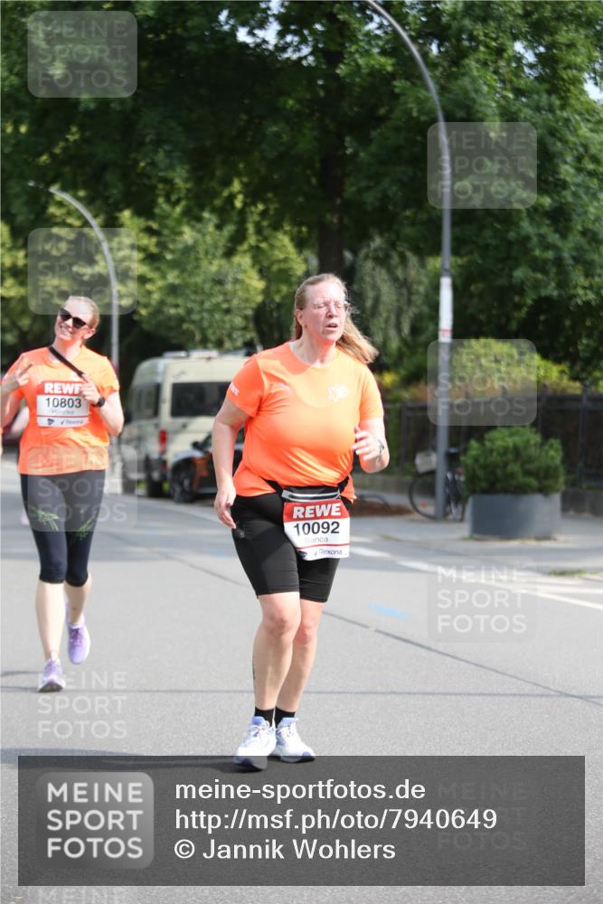 15.06.2025 - REWE Women's Run Jannik Wohlers http://msf.ph/oto/7940649 15.06.2025 09:58:23 Laufen 10803, 10092 meine-sportfotos.de