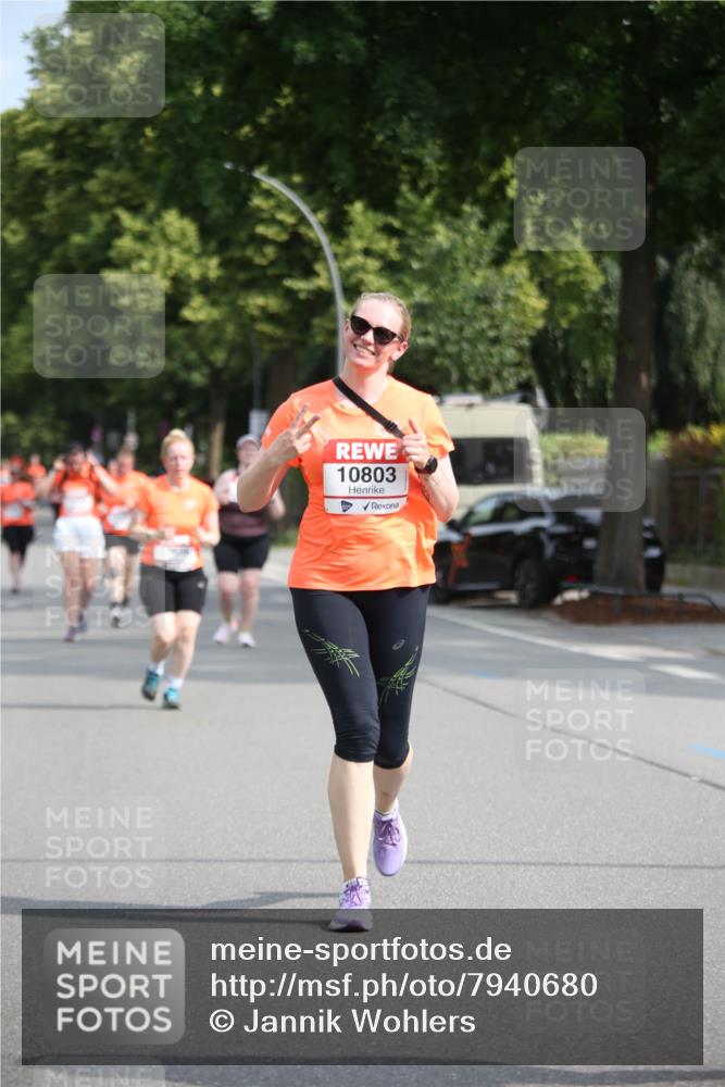 15.06.2025 - REWE Women's Run Jannik Wohlers http://msf.ph/oto/7940680 15.06.2025 09:58:24 Laufen 10803 meine-sportfotos.de