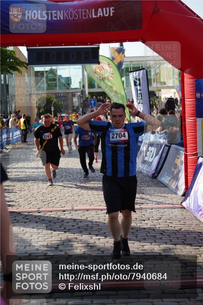 13.06.2025 - Holstenköstenlauf Felixshl http://msf.ph/oto/7940684 13.06.2025 18:07:05 Laufen 2704, 3027, 3076, 3236, 3293, 3577, 3719, 3783, 3812, 3827 meine-sportfotos.de