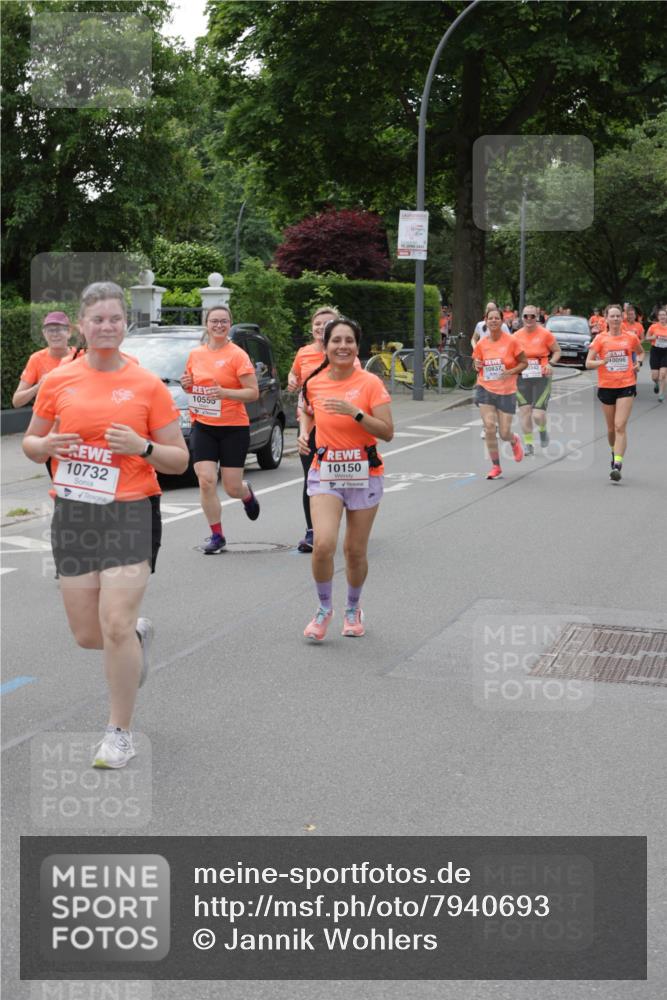 15.06.2025 - REWE Women's Run Jannik Wohlers http://msf.ph/oto/7940693 15.06.2025 08:28:01 Laufen 10732, 10555, 10150, 10837, 0342, 0096 meine-sportfotos.de