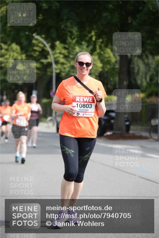 15.06.2025 - REWE Women's Run Jannik Wohlers http://msf.ph/oto/7940705 15.06.2025 09:58:24 Laufen 10803 meine-sportfotos.de