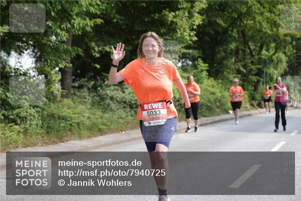 15.06.2025 - REWE Women's Run Jannik Wohlers http://msf.ph/oto/7940725 15.06.2025 10:15:11 Laufen 5033 meine-sportfotos.de