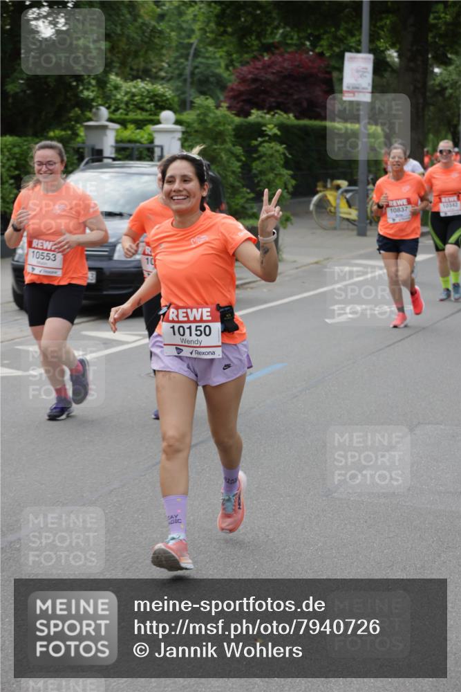 15.06.2025 - REWE Women's Run Jannik Wohlers http://msf.ph/oto/7940726 15.06.2025 08:28:02 Laufen 10553, 10, 10150, 10837, 10342 meine-sportfotos.de