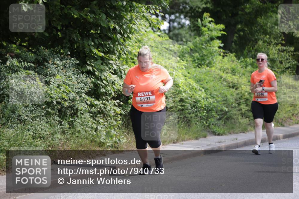 15.06.2025 - REWE Women's Run Jannik Wohlers http://msf.ph/oto/7940733 15.06.2025 10:15:12 Laufen 5191, 5546 meine-sportfotos.de