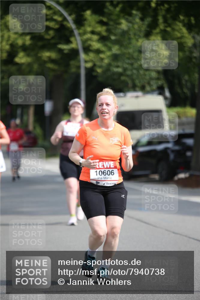 15.06.2025 - REWE Women's Run Jannik Wohlers http://msf.ph/oto/7940738 15.06.2025 09:58:27 Laufen 10606 meine-sportfotos.de