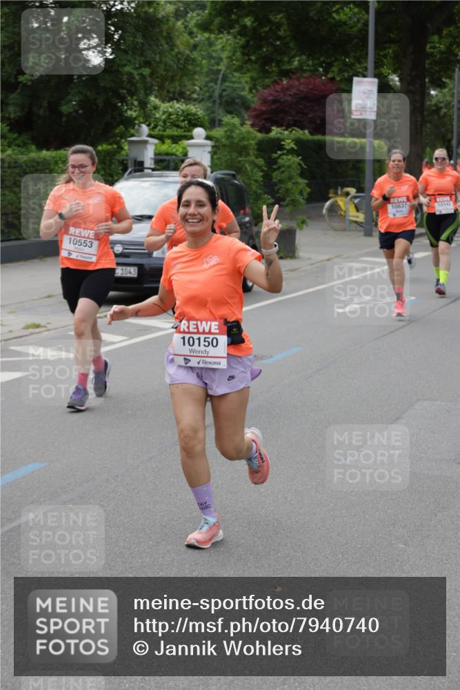 15.06.2025 - REWE Women's Run Jannik Wohlers http://msf.ph/oto/7940740 15.06.2025 08:28:02 Laufen 10553, 1043, 10150, 10837, 10342 meine-sportfotos.de