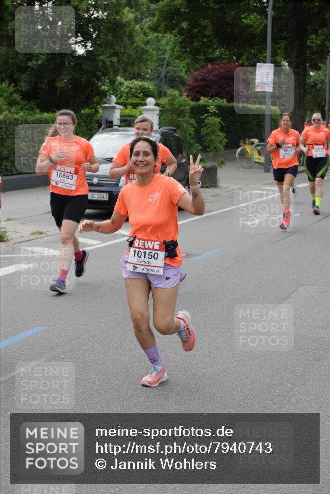 15.06.2025 - REWE Women's Run Jannik Wohlers http://msf.ph/oto/7940743 15.06.2025 08:28:02 Laufen 10553, 1043, 10150, 10837, 10342 meine-sportfotos.de