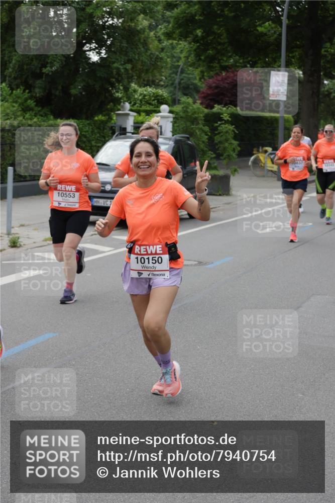 15.06.2025 - REWE Women's Run Jannik Wohlers http://msf.ph/oto/7940754 15.06.2025 08:28:02 Laufen 10553, 1, 10150, 0837, 10342 meine-sportfotos.de