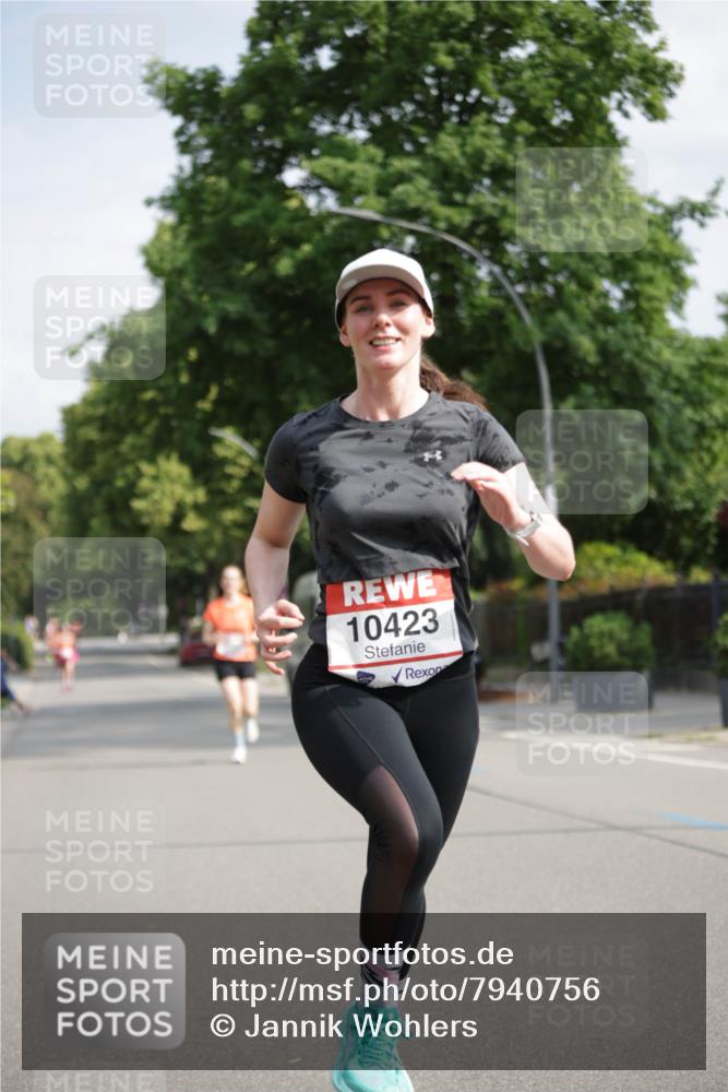 15.06.2025 - REWE Women's Run Jannik Wohlers http://msf.ph/oto/7940756 15.06.2025 08:45:34 Laufen 10423 meine-sportfotos.de