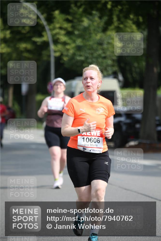 15.06.2025 - REWE Women's Run Jannik Wohlers http://msf.ph/oto/7940762 15.06.2025 09:58:28 Laufen 10606 meine-sportfotos.de