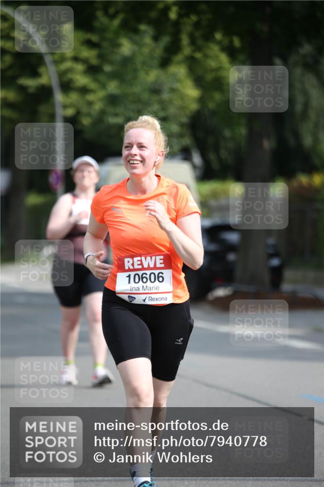 15.06.2025 - REWE Women's Run Jannik Wohlers http://msf.ph/oto/7940778 15.06.2025 09:58:28 Laufen 10606 meine-sportfotos.de