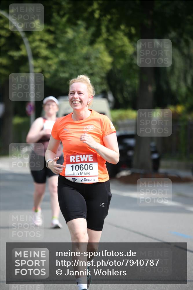 15.06.2025 - REWE Women's Run Jannik Wohlers http://msf.ph/oto/7940787 15.06.2025 09:58:28 Laufen 10606 meine-sportfotos.de