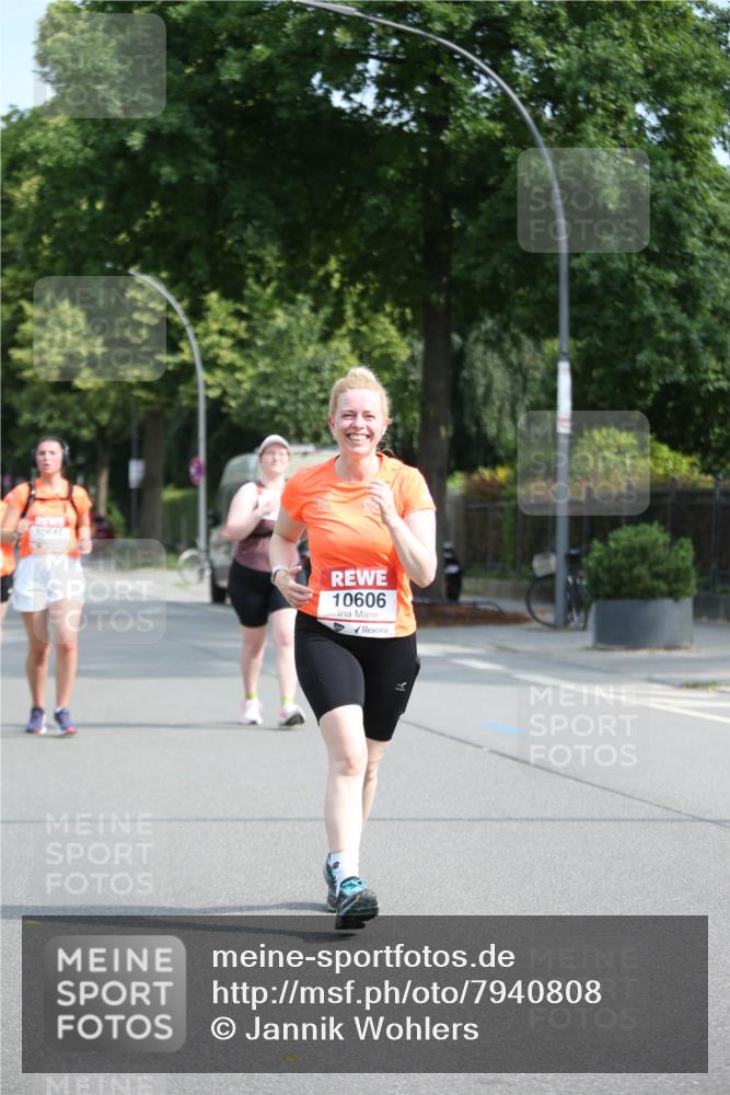 15.06.2025 - REWE Women's Run Jannik Wohlers http://msf.ph/oto/7940808 15.06.2025 09:58:29 Laufen 10606 meine-sportfotos.de