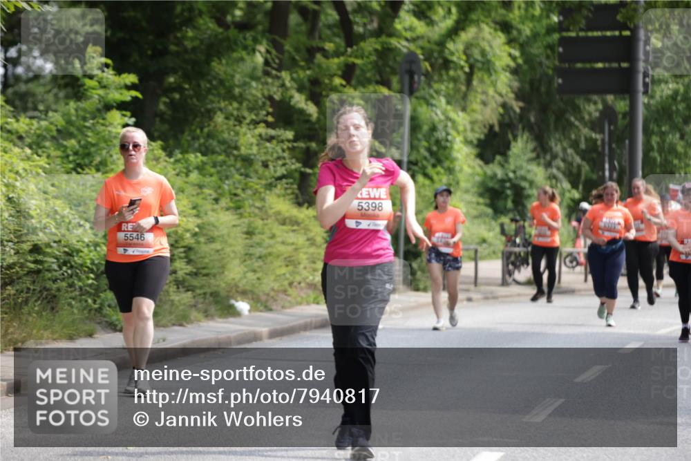 15.06.2025 - REWE Women's Run Jannik Wohlers http://msf.ph/oto/7940817 15.06.2025 10:15:14 Laufen 5546, 5398 meine-sportfotos.de