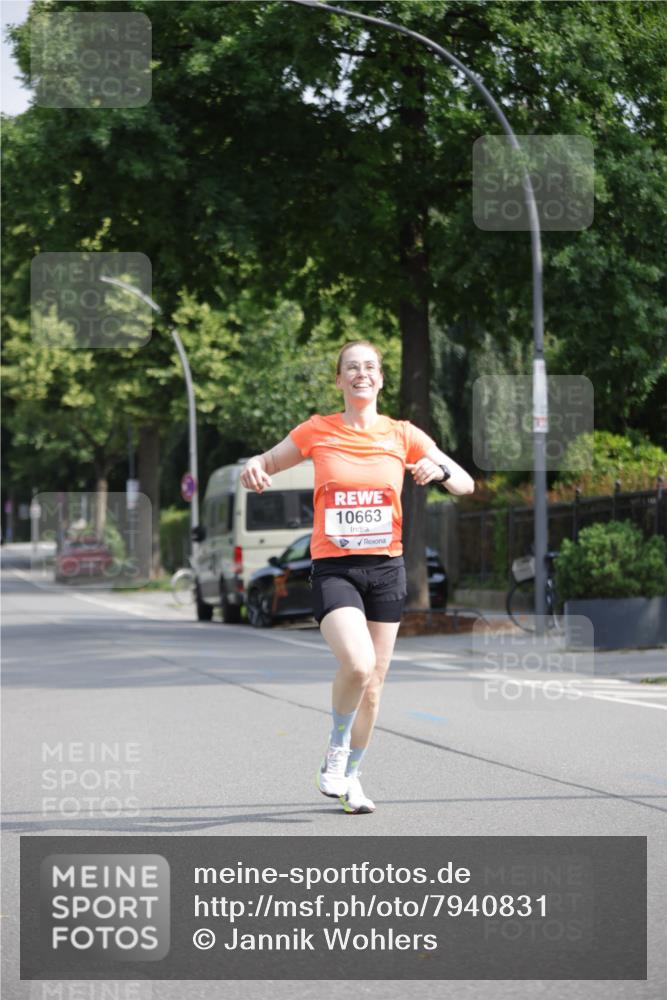 15.06.2025 - REWE Women's Run Jannik Wohlers http://msf.ph/oto/7940831 15.06.2025 08:45:36 Laufen 10663 meine-sportfotos.de