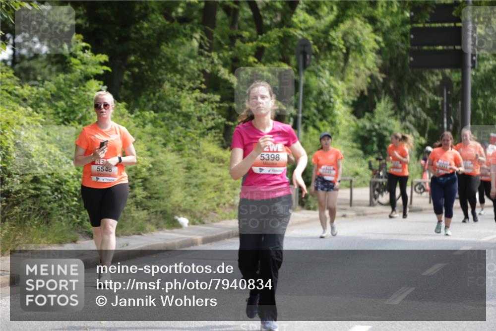 15.06.2025 - REWE Women's Run Jannik Wohlers http://msf.ph/oto/7940834 15.06.2025 10:15:14 Laufen 5546, 5398 meine-sportfotos.de