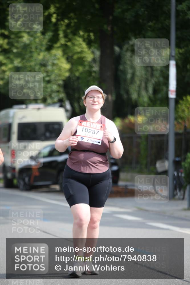 15.06.2025 - REWE Women's Run Jannik Wohlers http://msf.ph/oto/7940838 15.06.2025 09:58:31 Laufen 10287 meine-sportfotos.de
