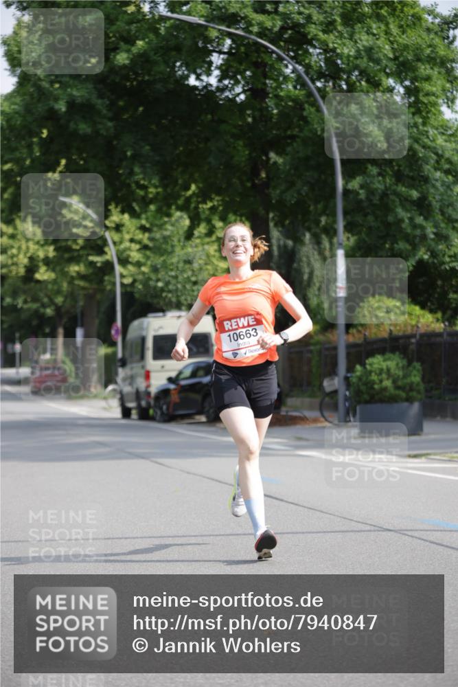 15.06.2025 - REWE Women's Run Jannik Wohlers http://msf.ph/oto/7940847 15.06.2025 08:45:37 Laufen 10663 meine-sportfotos.de