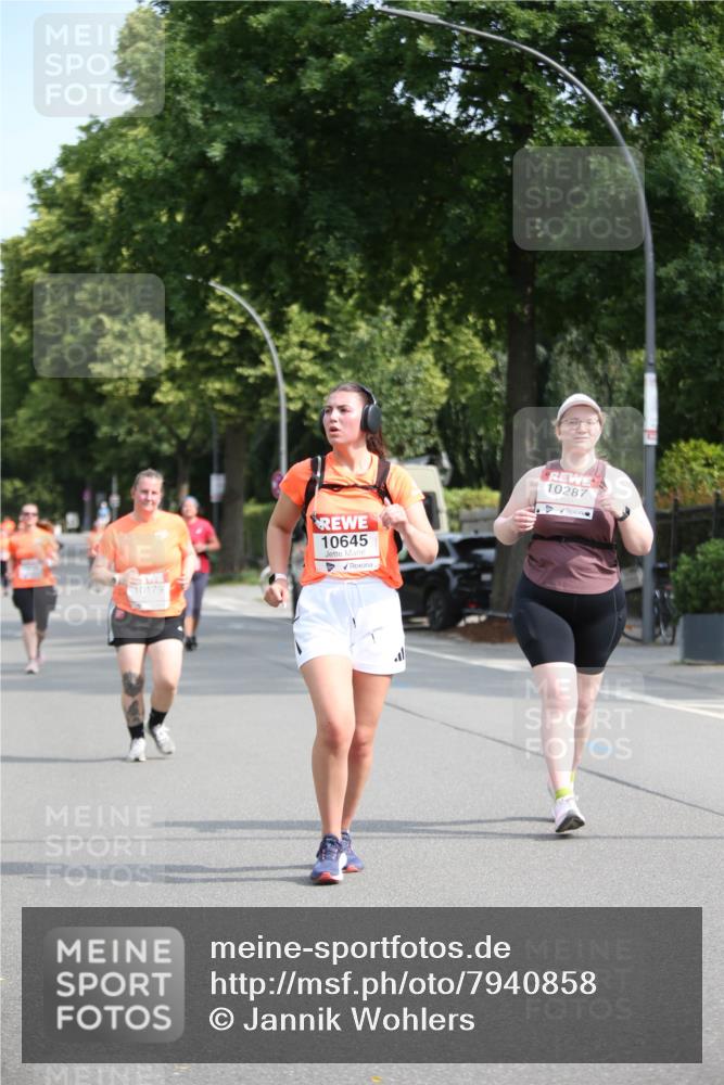 15.06.2025 - REWE Women's Run Jannik Wohlers http://msf.ph/oto/7940858 15.06.2025 09:58:31 Laufen 10179, 10645, 10287 meine-sportfotos.de