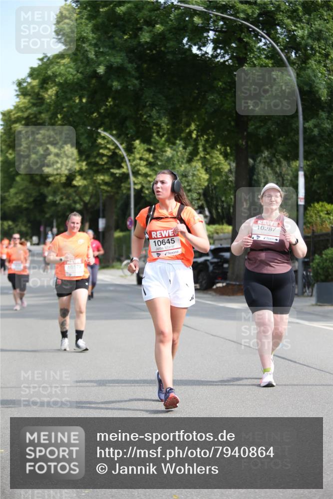 15.06.2025 - REWE Women's Run Jannik Wohlers http://msf.ph/oto/7940864 15.06.2025 09:58:31 Laufen 10179, 10645, 10287 meine-sportfotos.de