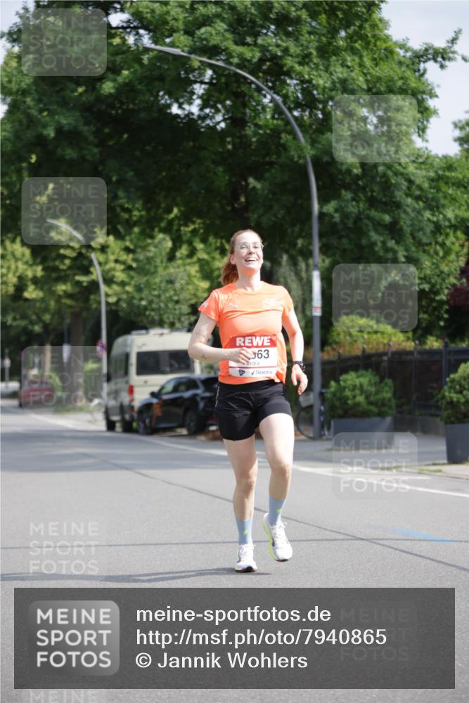 15.06.2025 - REWE Women's Run Jannik Wohlers http://msf.ph/oto/7940865 15.06.2025 08:45:37 Laufen 63 meine-sportfotos.de